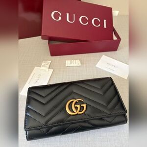 Gucci GG Marmont continental wallet